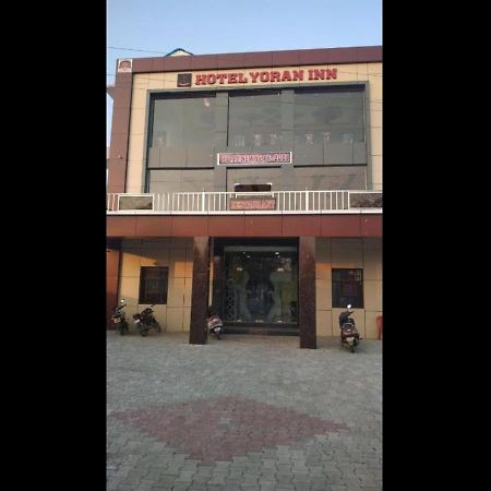 Hotel Yoran Inn & Restaurant By Wb Inn Sadabad Экстерьер фото